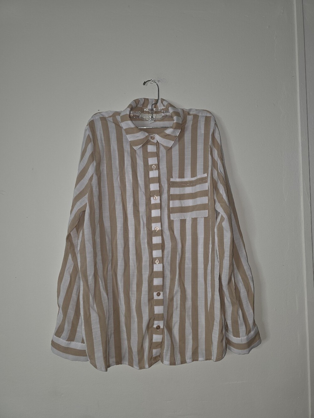 Juniper + Lime button-down shirt Size L